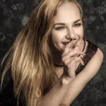 Come eliminare i baffetti per sempre: rimedi naturali e non