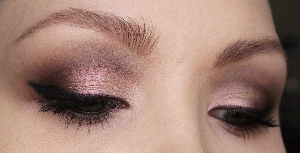 Come applicare l’eyeliner: dritte per uno sguardo magnetico